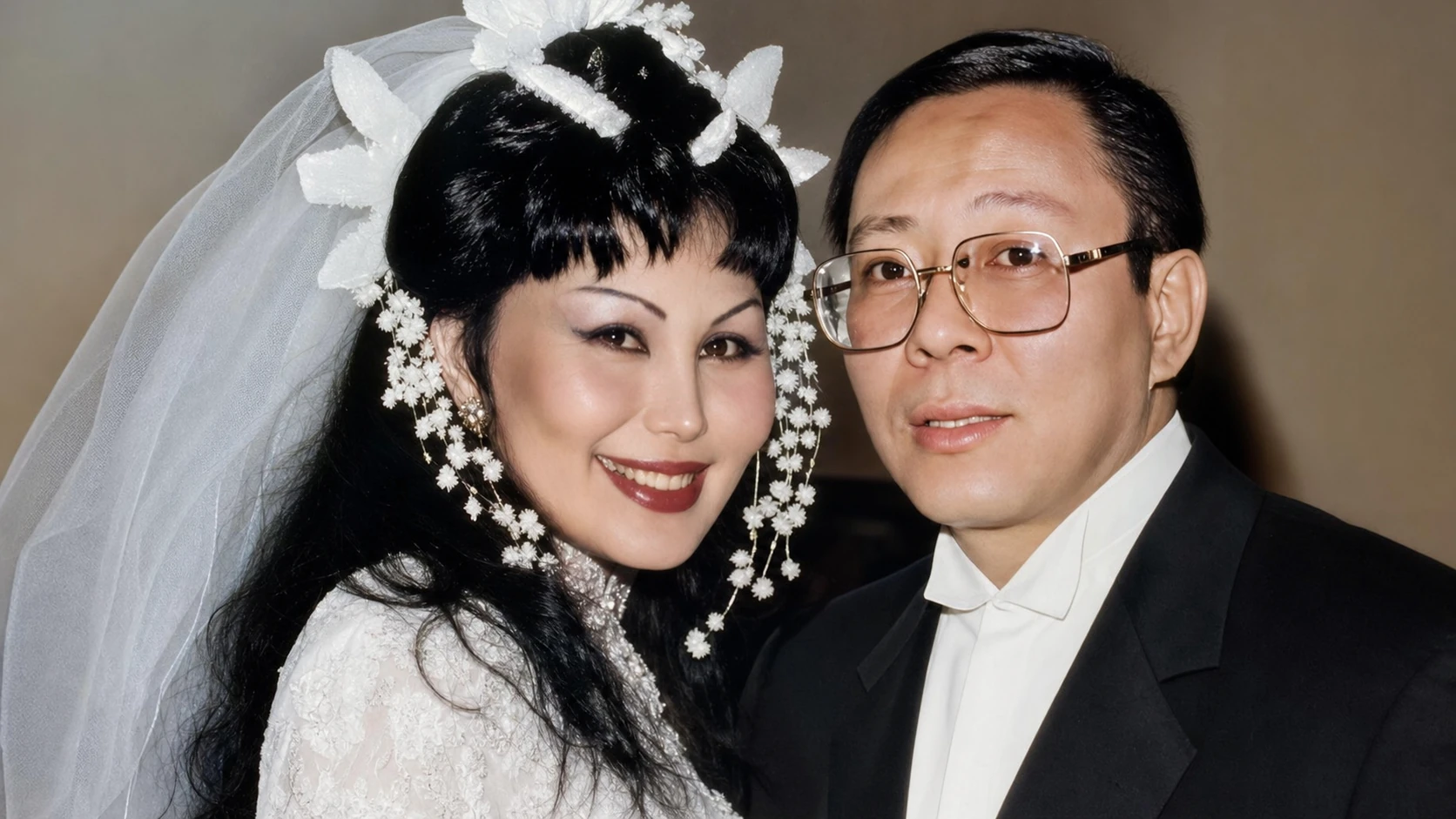 His marriage to Lyn May - antonio chi su